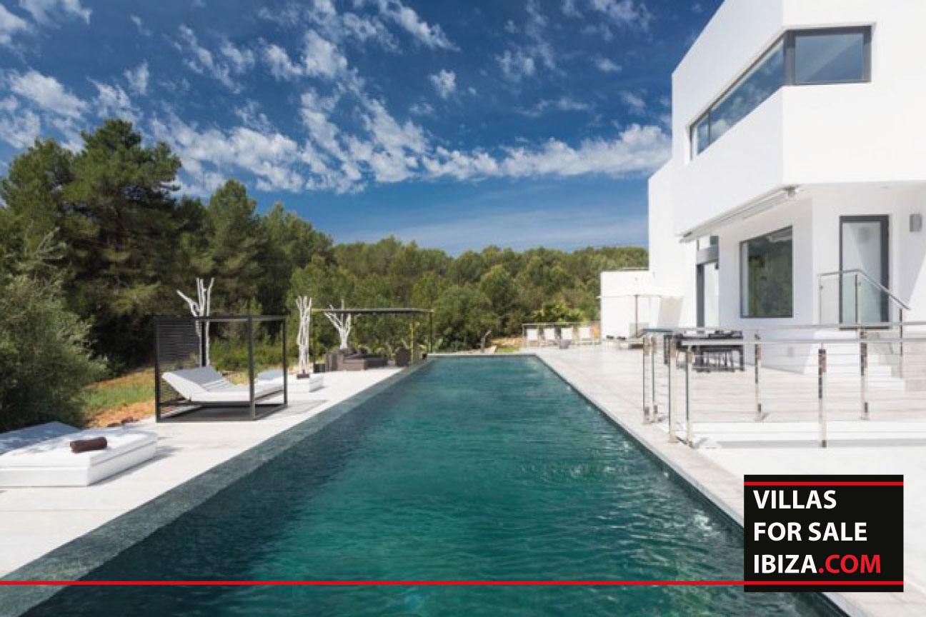 Bertioga Luxury Villa for Sale, $1,397,900