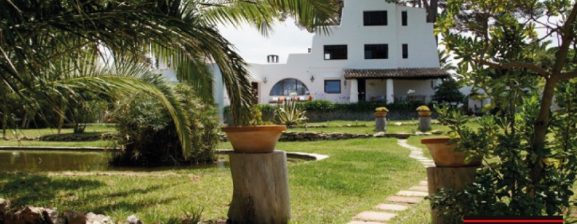 Villas-for-sale-Ibiza-Mansion-San-Ann--1