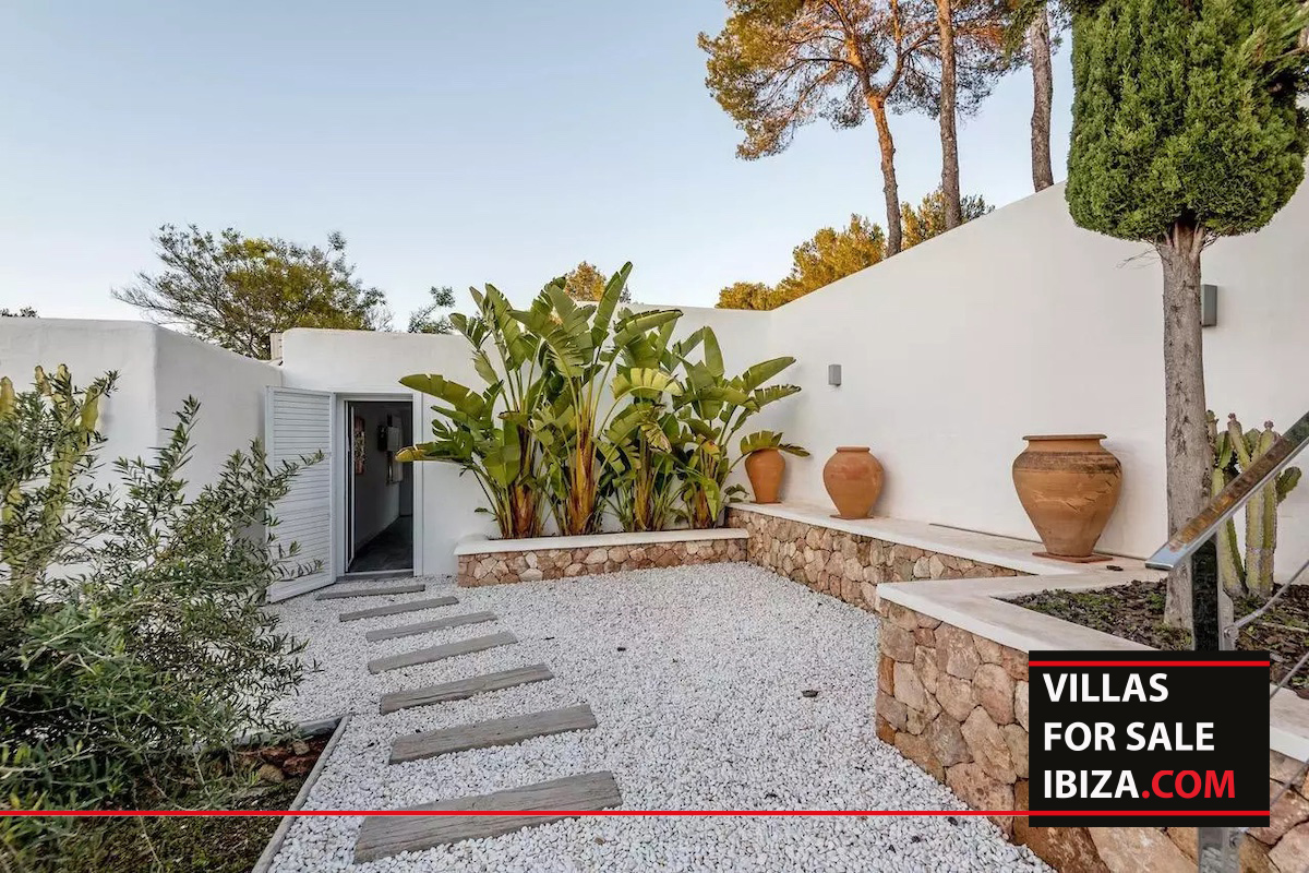 R Fabel aanplakbiljet Villa DJ – Villa's for sale Ibiza
