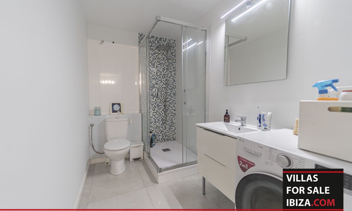 Villas for sale Ibiza - Villa Burgon 33 - studio bathroom