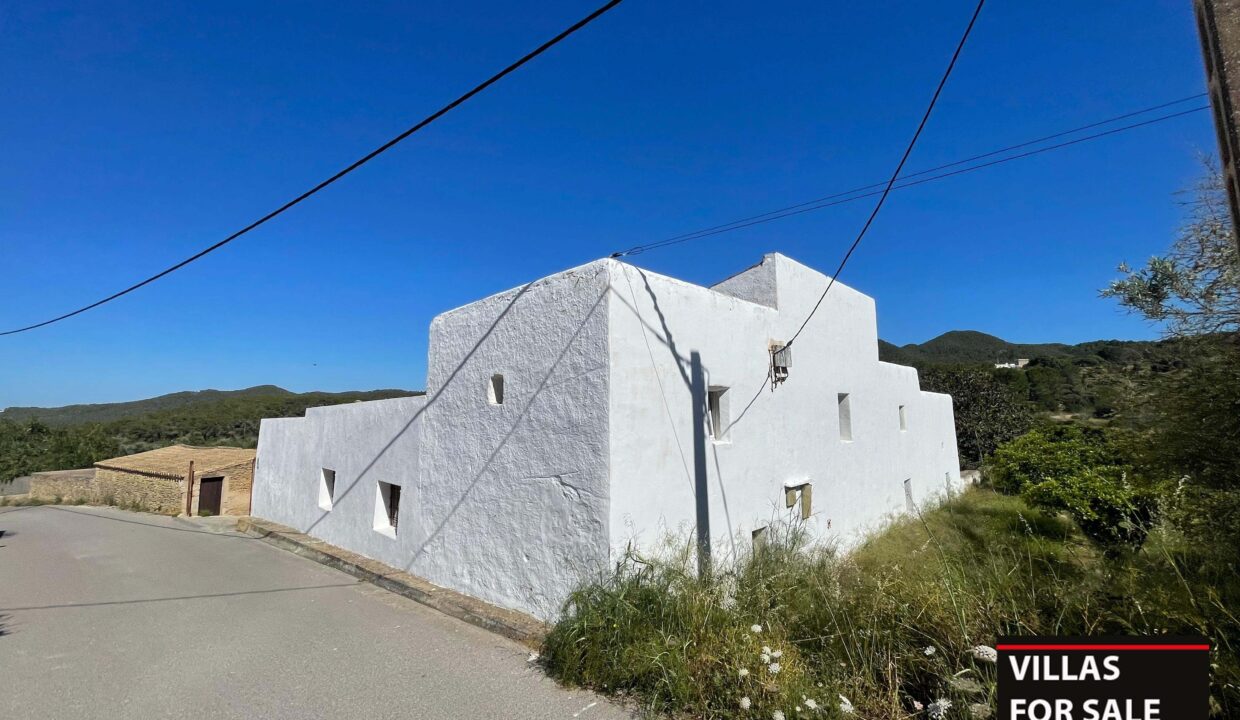 Villas for sale ibiza - finca loto Benimusa