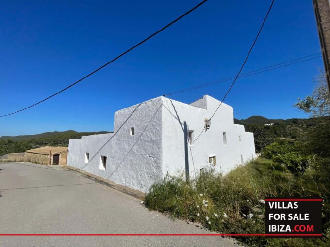 Villas for sale ibiza - finca loto Benimusa