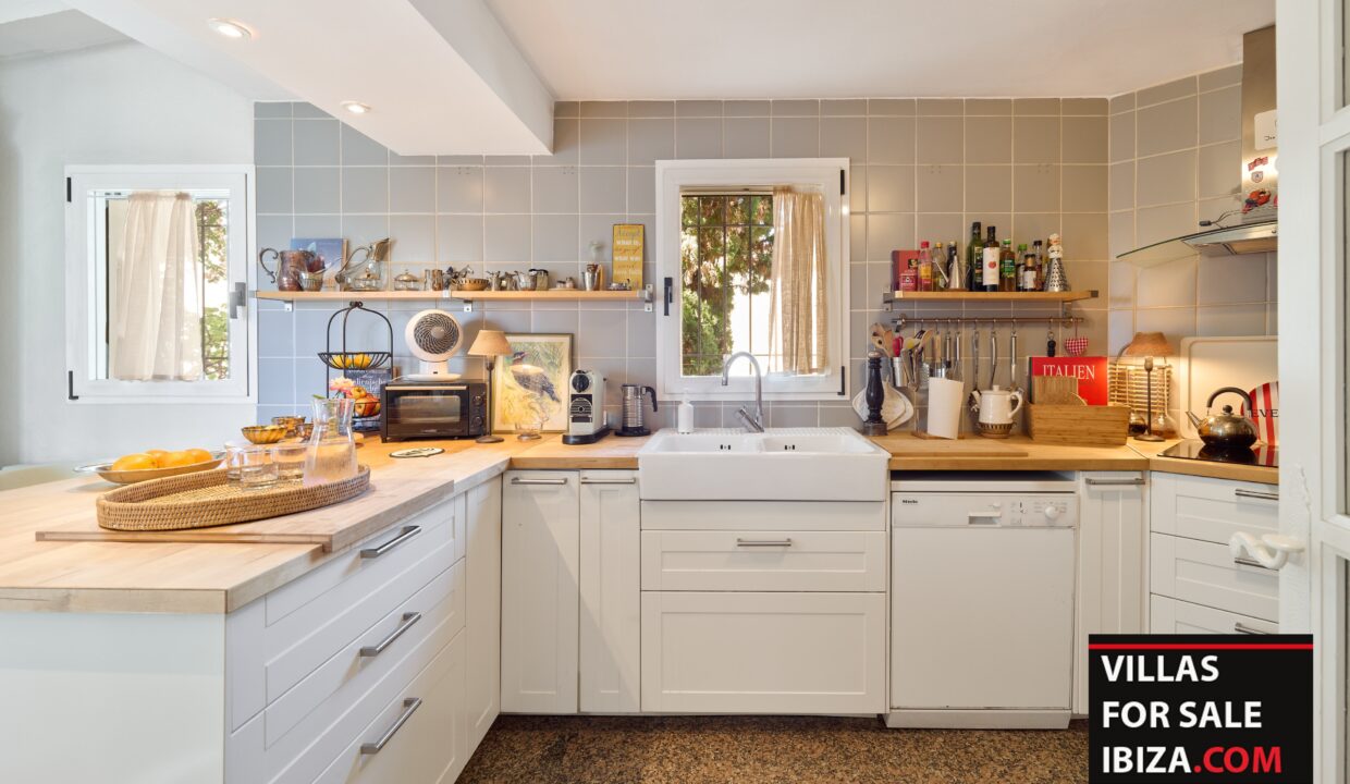 Villas For Sale Ibiza - Villa Palms Garden Santa Eulalia 10