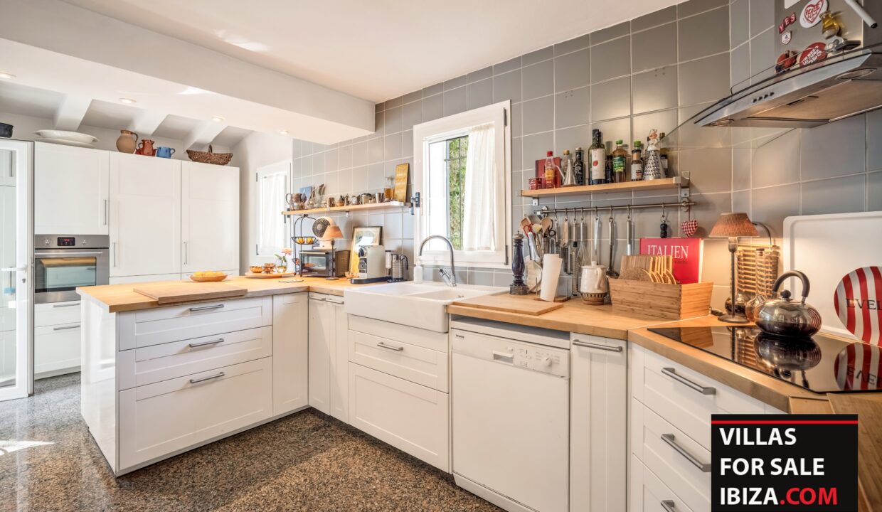 Villas For Sale Ibiza - Villa Palms Garden Santa Eulalia 11