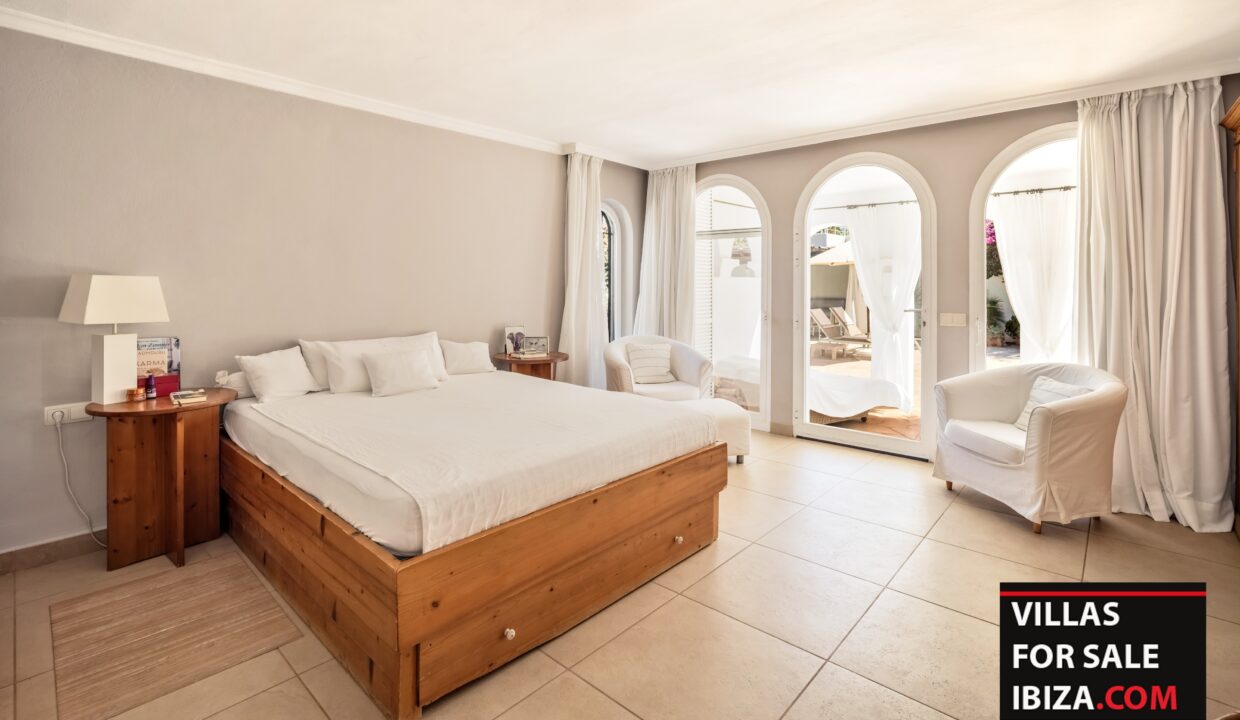 Villas For Sale Ibiza - Villa Palms Garden Santa Eulalia 12
