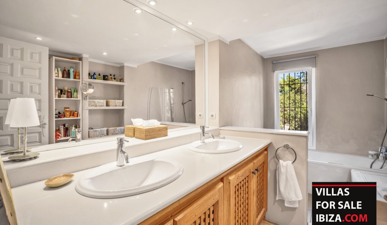 Villas For Sale Ibiza - Villa Palms Garden Santa Eulalia 13