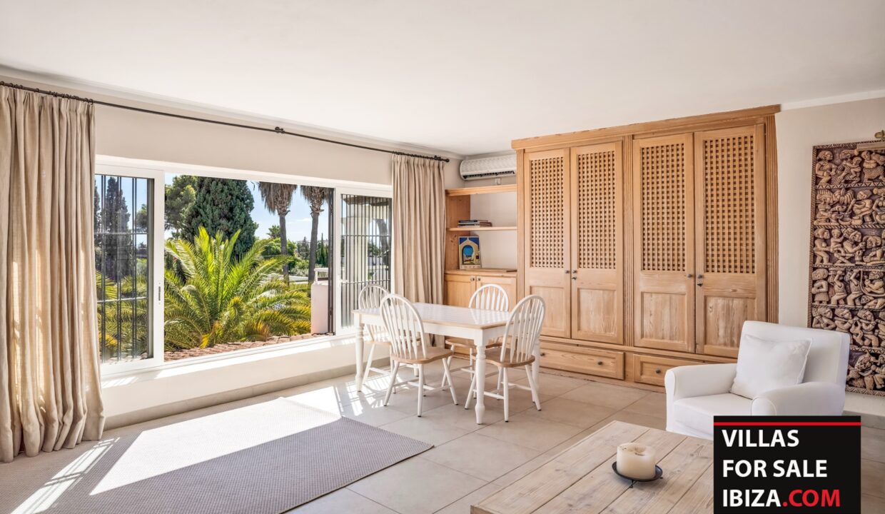 Villas For Sale Ibiza - Villa Palms Garden Santa Eulalia 17