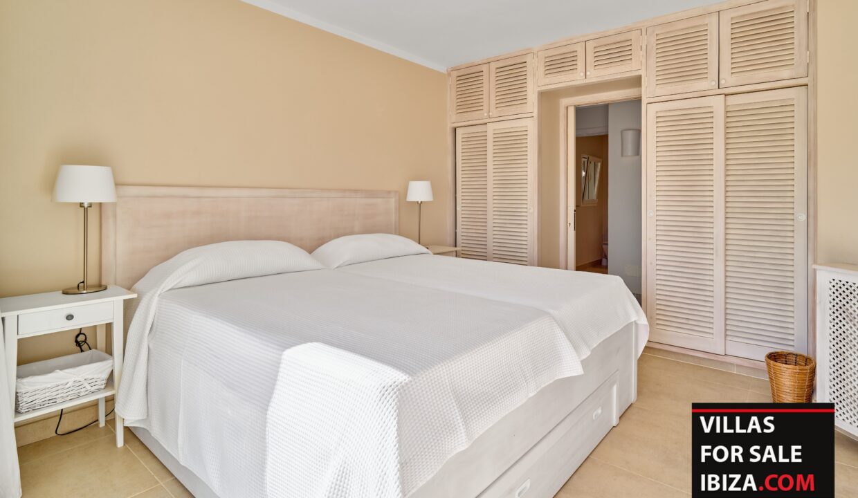 Villas For Sale Ibiza - Villa Palms Garden Santa Eulalia 22