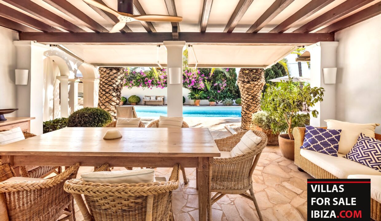 Villas For Sale Ibiza - Villa Palms Garden Santa Eulalia 24