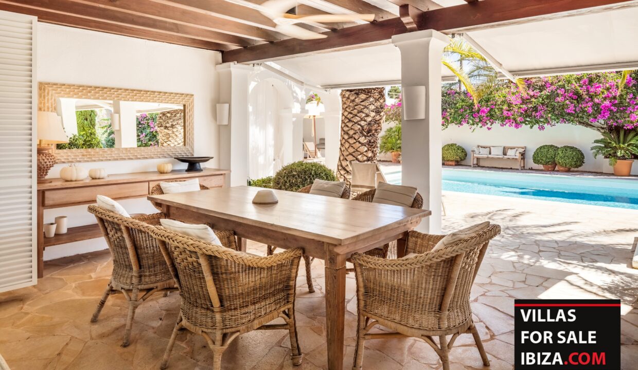 Villas For Sale Ibiza - Villa Palms Garden Santa Eulalia 25