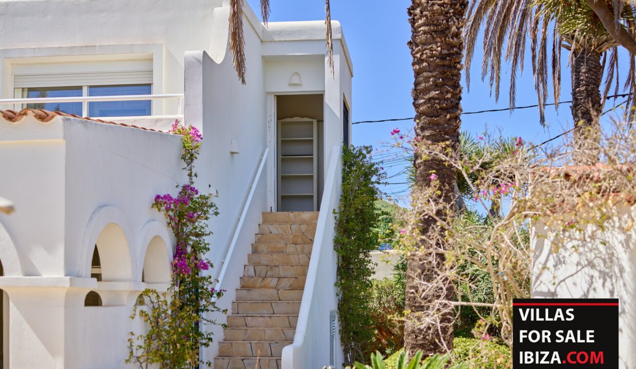 Villas For Sale Ibiza - Villa Palms Garden Santa Eulalia 26