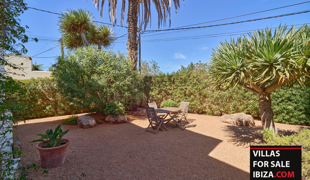 Villas For Sale Ibiza - Villa Palms Garden Santa Eulalia 27
