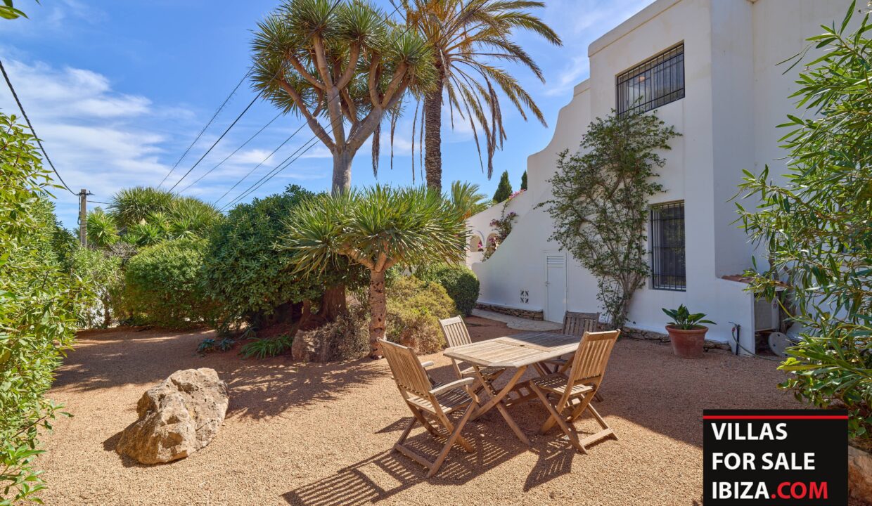 Villas For Sale Ibiza - Villa Palms Garden Santa Eulalia 28
