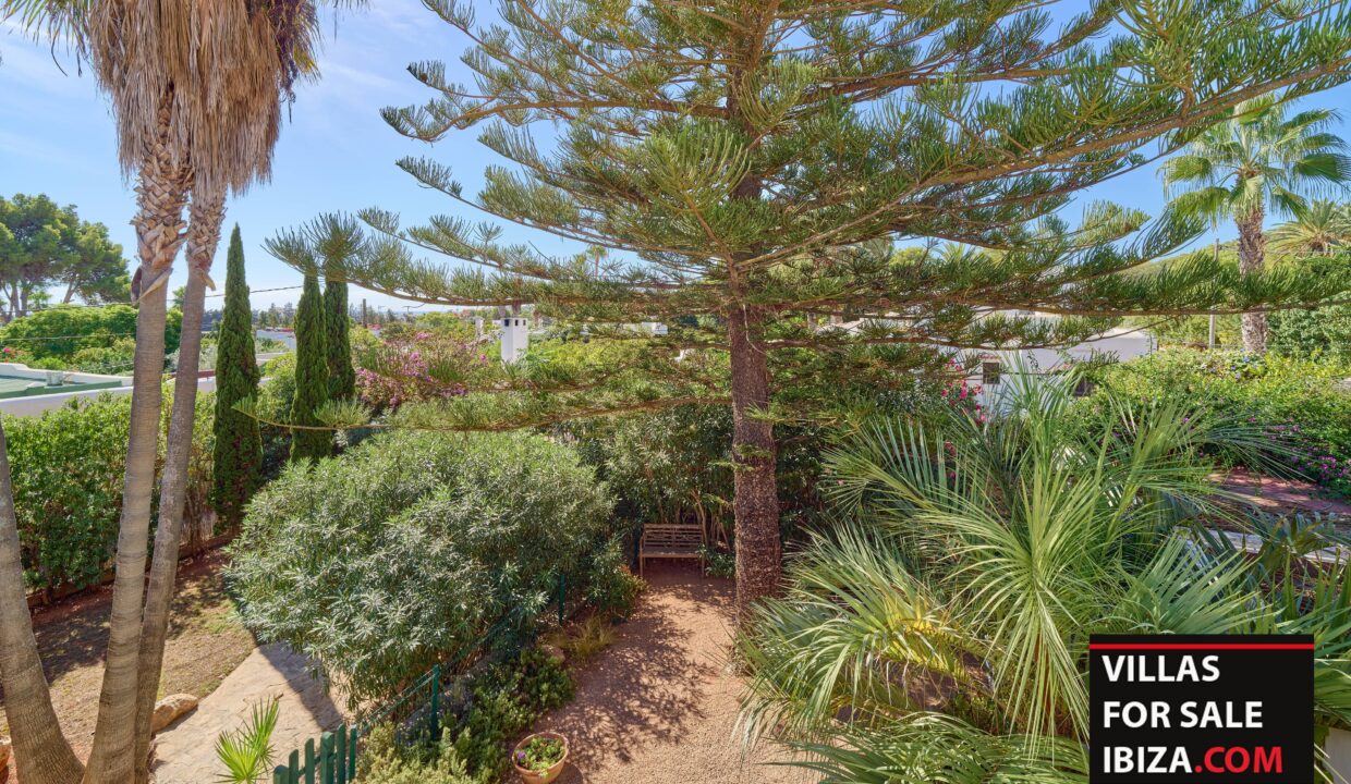 Villas For Sale Ibiza - Villa Palms Garden Santa Eulalia 29