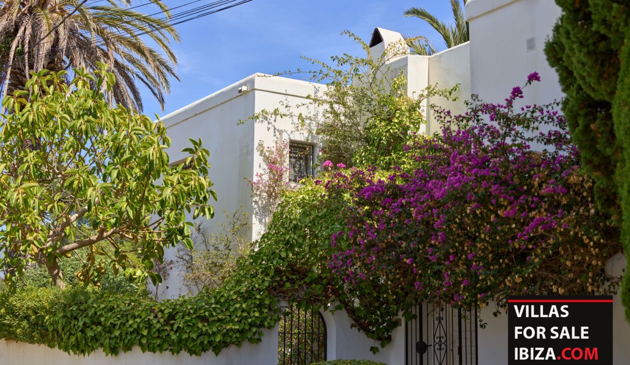 Villas For Sale Ibiza - Villa Palms Garden Santa Eulalia 32