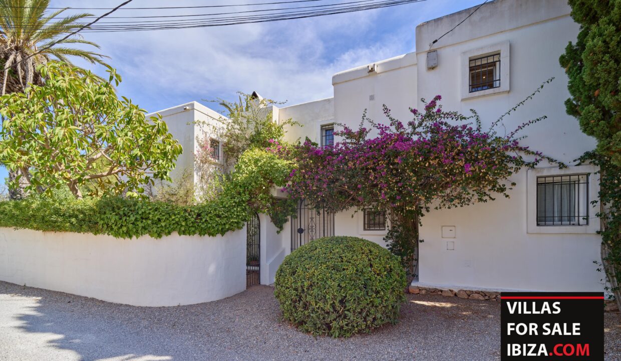 Villas For Sale Ibiza - Villa Palms Garden Santa Eulalia 33